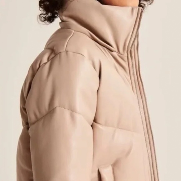 Abercrombie Faux Leather Crop Puffer size XS - Picture 2 of 6